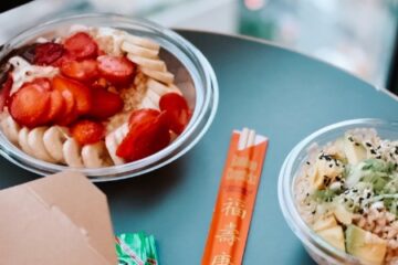 who pays more grubhub or ubereats